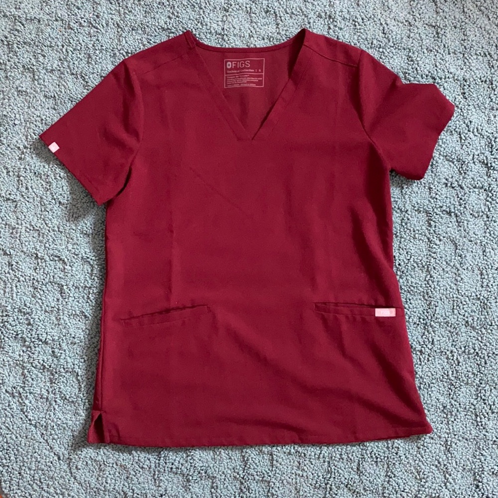 Burgundy casma 3 pocket scrub top